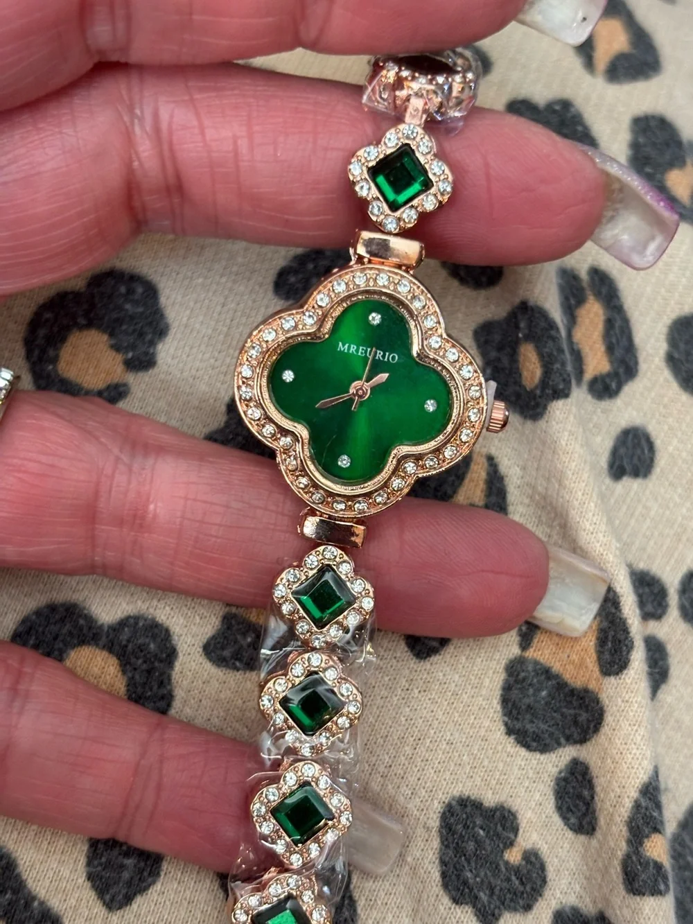 Watch-Emerald Green simulated 4 Leaf Clover Rose Gold Watches, Diamond like Brac
